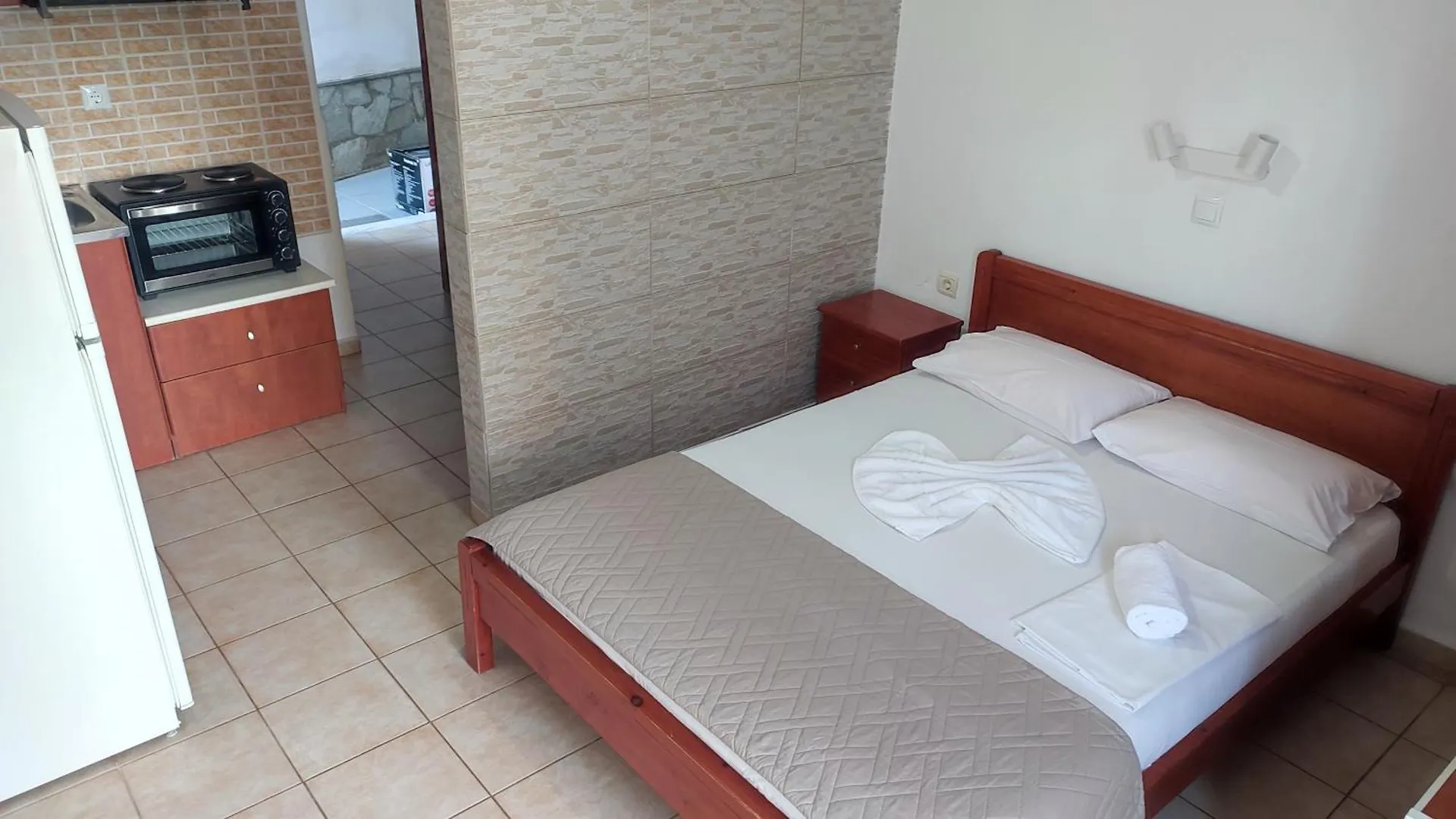 Villa Christina Sea Side B CChanioti Aparthotel Chanioti